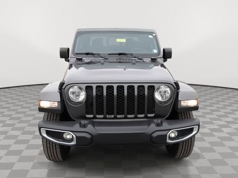 Used 2023 Jeep Gladiator Sport image 2