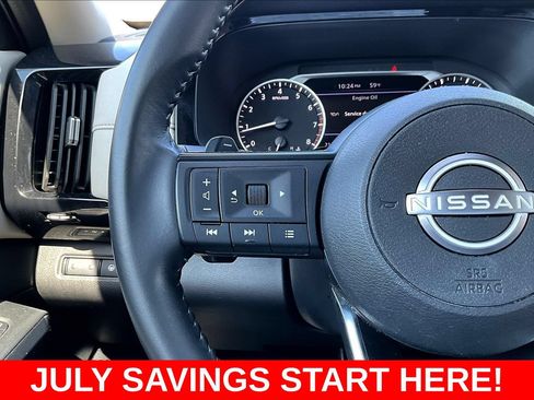 Used 2024 Nissan Pathfinder SV AWD/4WD image 15