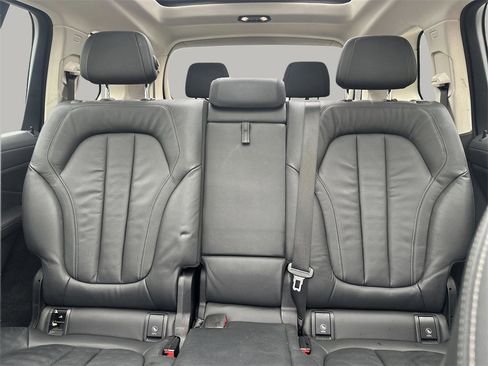 Used 2020 BMW X7 xDrive40i w/ Parking Assistance Package image 11