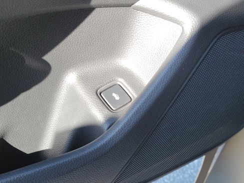 Used 2019 Honda Accord LX image 30