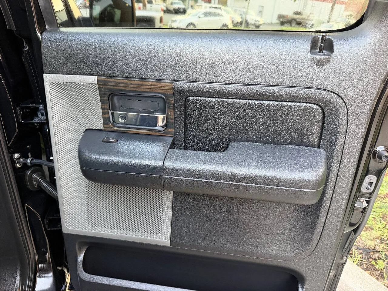 Used 2008 Lincoln Mark LT 4x4 image 44