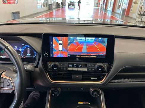 Certified 2024 Toyota Grand Highlander AWD Hybrid image 22