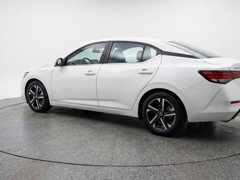 Used 2025 Nissan Sentra SV FWD image 6