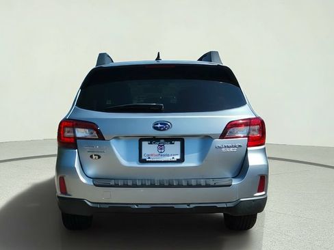 Used 2017 Subaru Outback 2.5i Limited AWD/4WD image 4