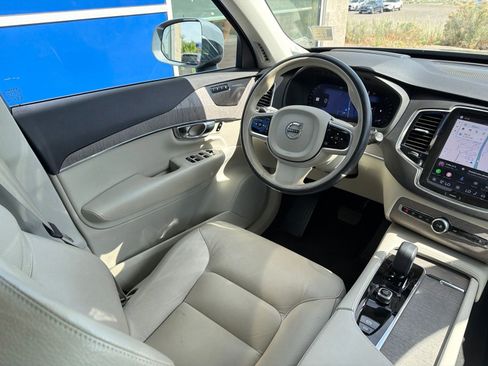 Used 2023 Volvo XC90 B5 Plus AWD/4WD image 12