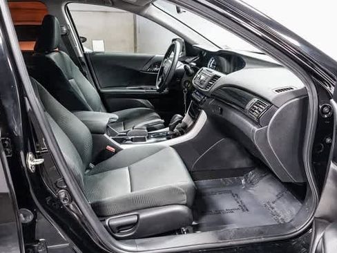 Used 2016 Honda Accord LX image 16