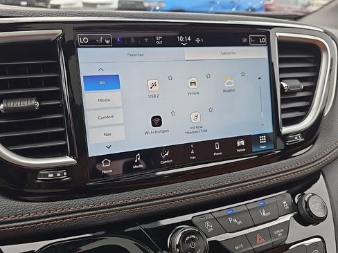 New 2026 Chrysler Pacifica Pinnacle image 36