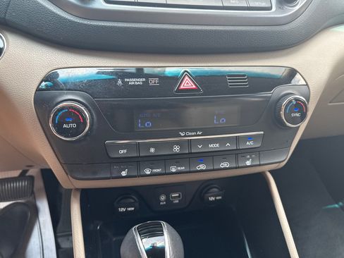 Used 2017 Hyundai Tucson SE Plus FWD image 24