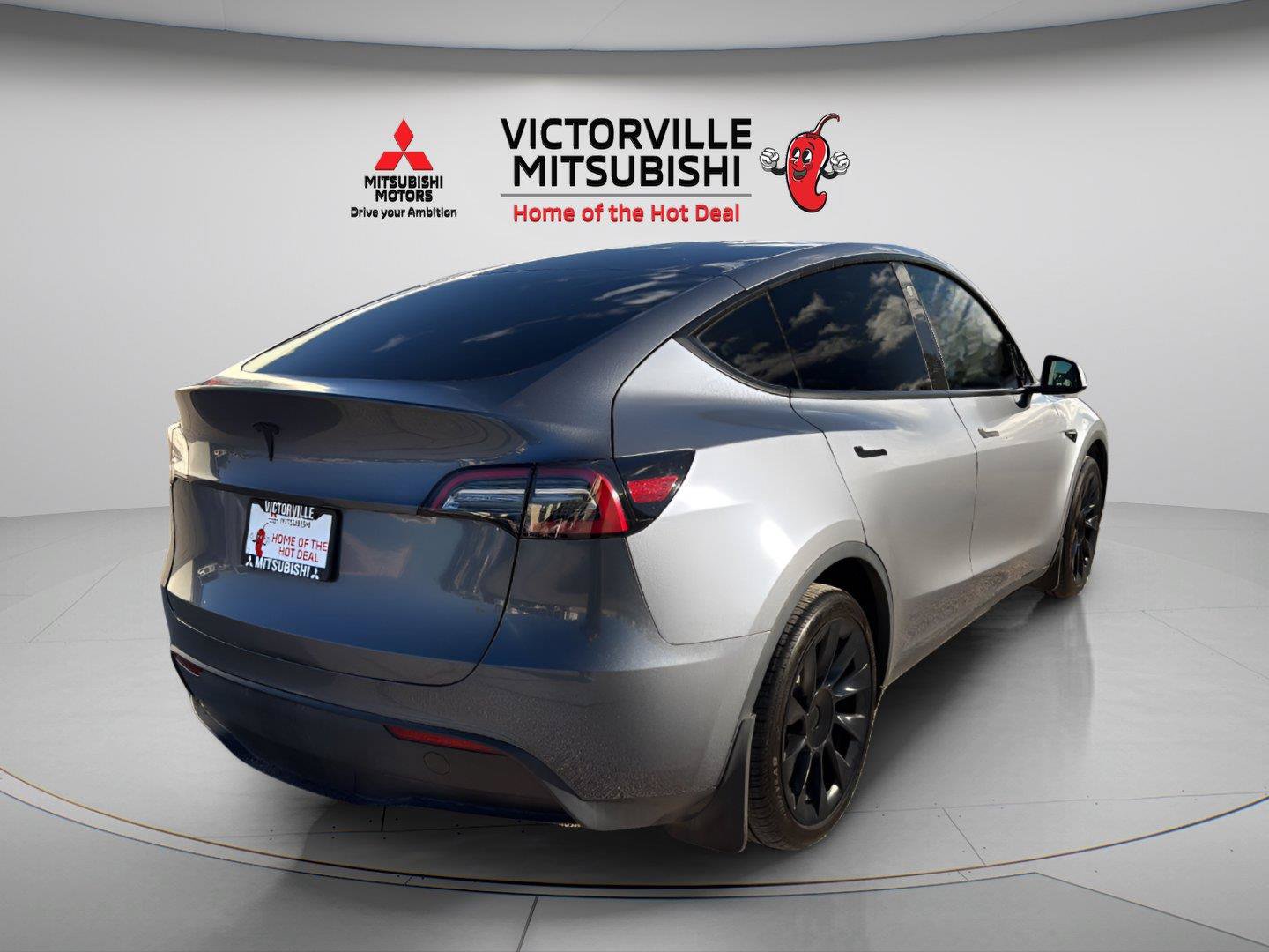 Used 2023 Tesla Model Y Long Range AWD/4WD image 7
