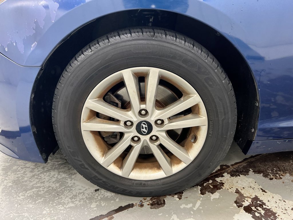 Used 2015 Hyundai Sonata SE FWD image 25