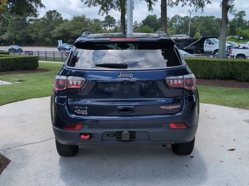 Used 2018 Jeep Compass Trailhawk w/ Cold Weather Group AWD/4WD image 9