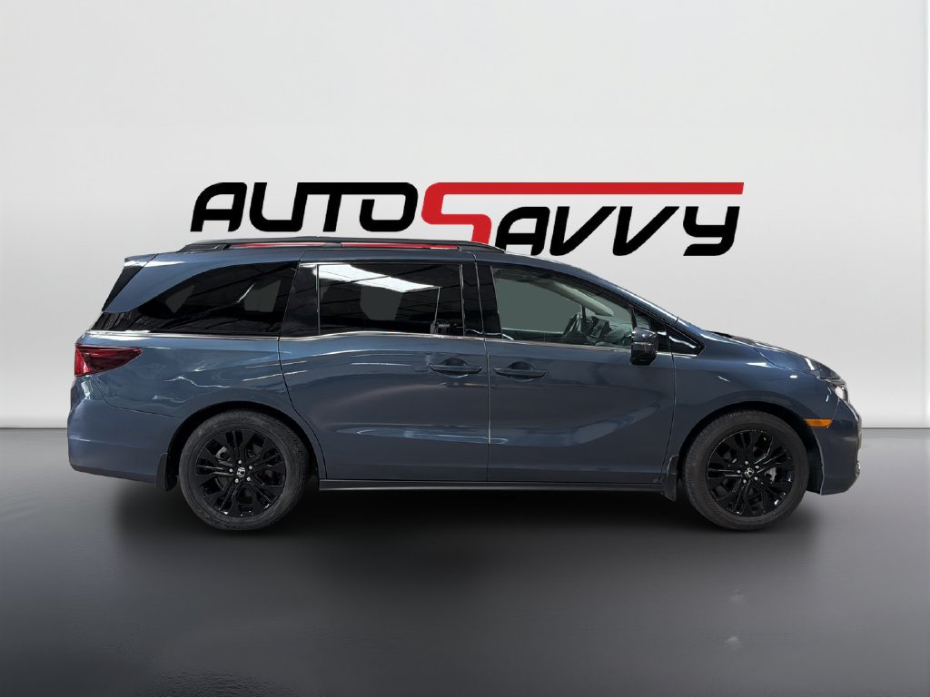 Used 2025 Honda Odyssey Elite image 4