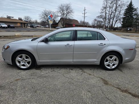 Used 2011 Chevrolet Malibu LS image 4