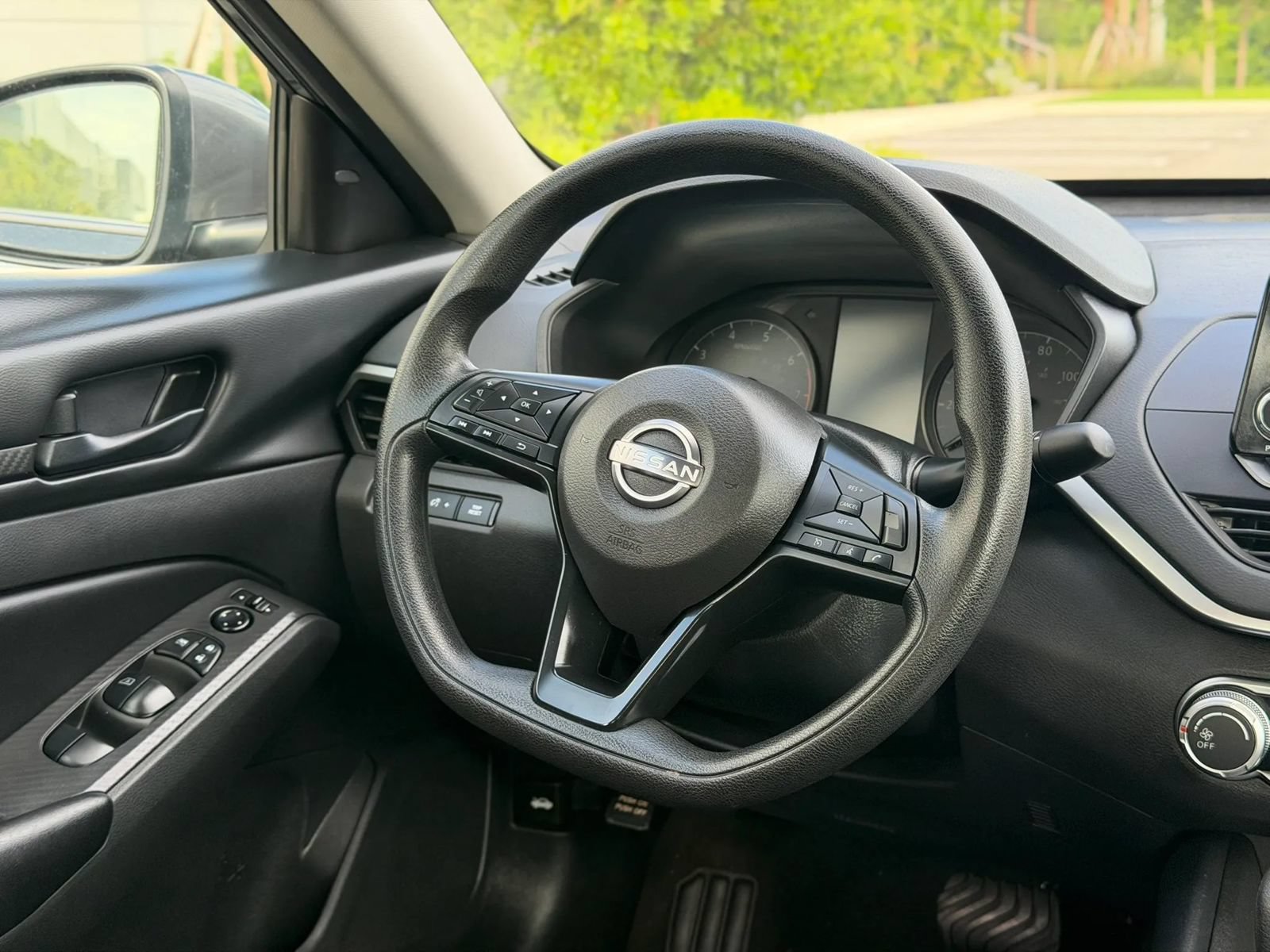Used 2023 Nissan Altima 2.5 S FWD image 31