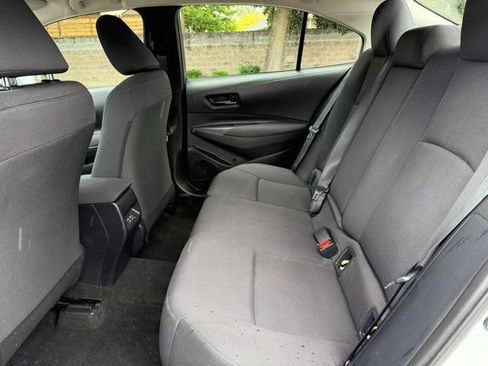 Used 2024 Toyota Corolla LE FWD image 11
