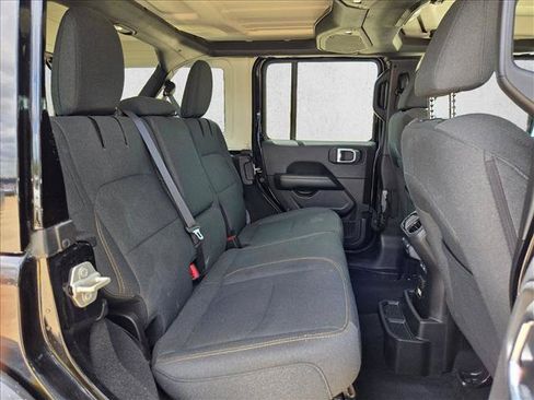 Used 2024 Jeep Wrangler Unlimited Sahara AWD/4WD image 19