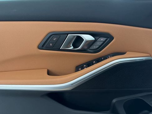 Used 2025 BMW 330i Sedan w/ Convenience Package image 12