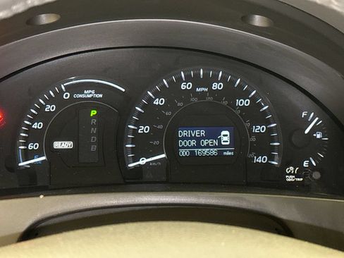 Used 2009 Toyota Camry Hybrid w/ Upgrade Pkg w/ Navigation FWD image 30