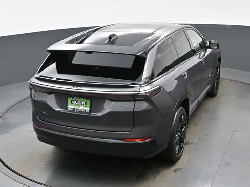 Used 2024 Jeep Wagoneer Launch Edition image 36