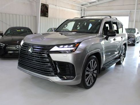 Used 2024 Lexus LX 600 4WD w/ Appearance Package image 46