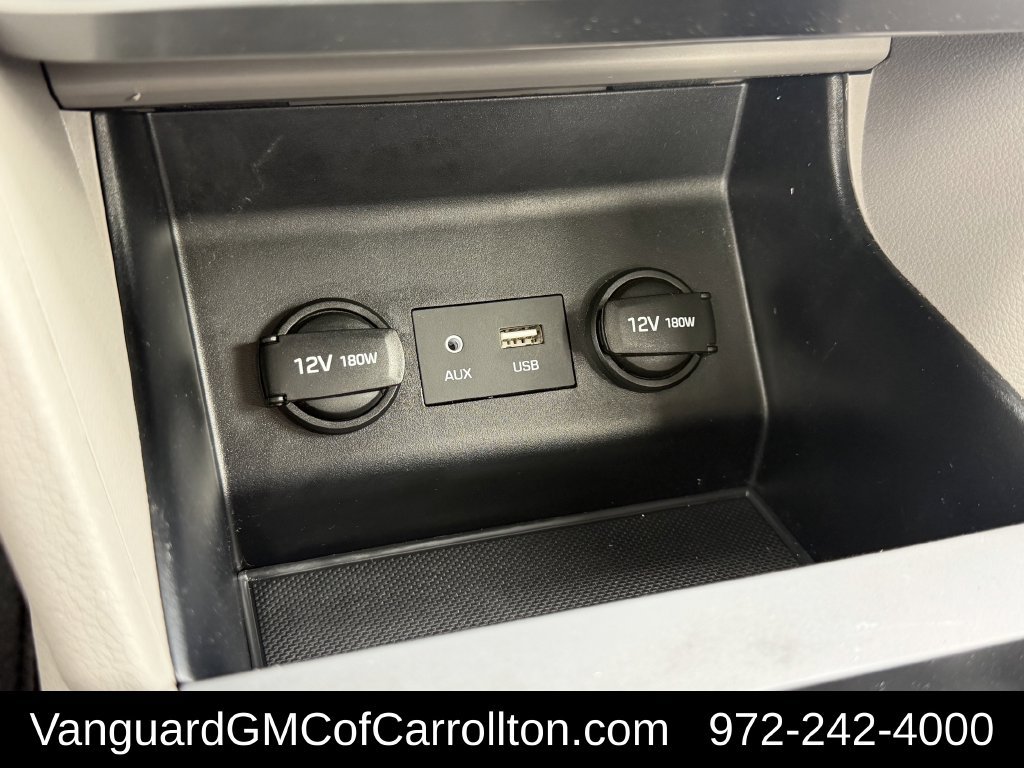 Used 2020 Hyundai Elantra SE FWD image 21