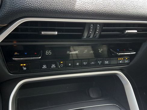 Certified 2024 MAZDA CX-90 3.3 Turbo w/ Preferred Package AWD/4WD image 19