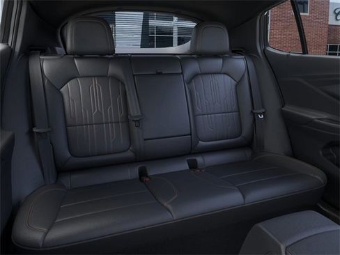 New 2025 Buick Envista Avenir image 17