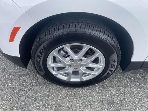Used 2024 Chevrolet Equinox LT image 15