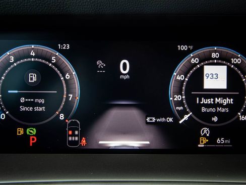 New 2026 Volkswagen Tiguan SE R-Line FWD image 41