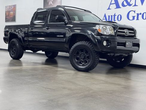 Used 2010 Toyota Tacoma 4x4 Double Cab V6 image 3