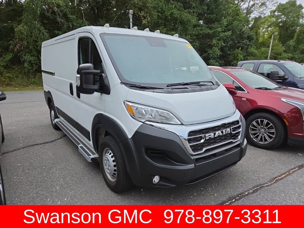 Used 2025 RAM ProMaster 2500 w/ U-Haul Equipment Group FWD image 1