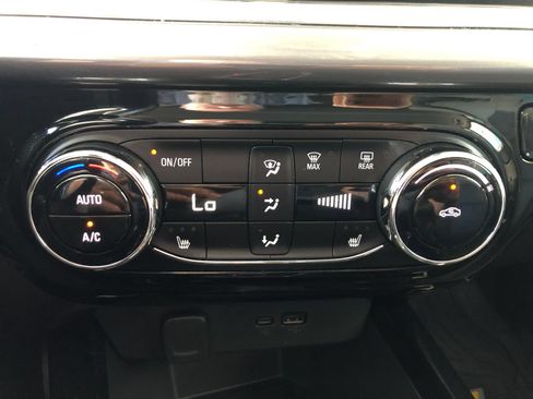 Used 2024 Chevrolet Trax ACTIV w/ Driver Confidence Package FWD image 23
