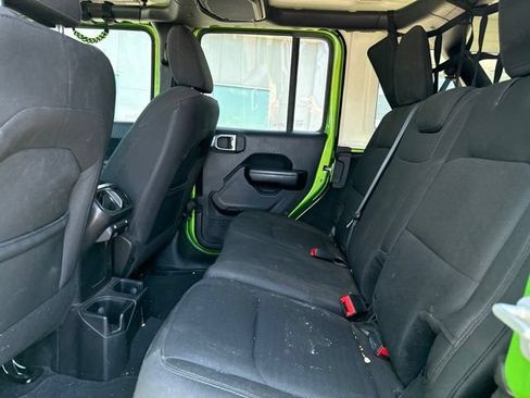 Used 2019 Jeep Wrangler Unlimited Sport S AWD/4WD image 18