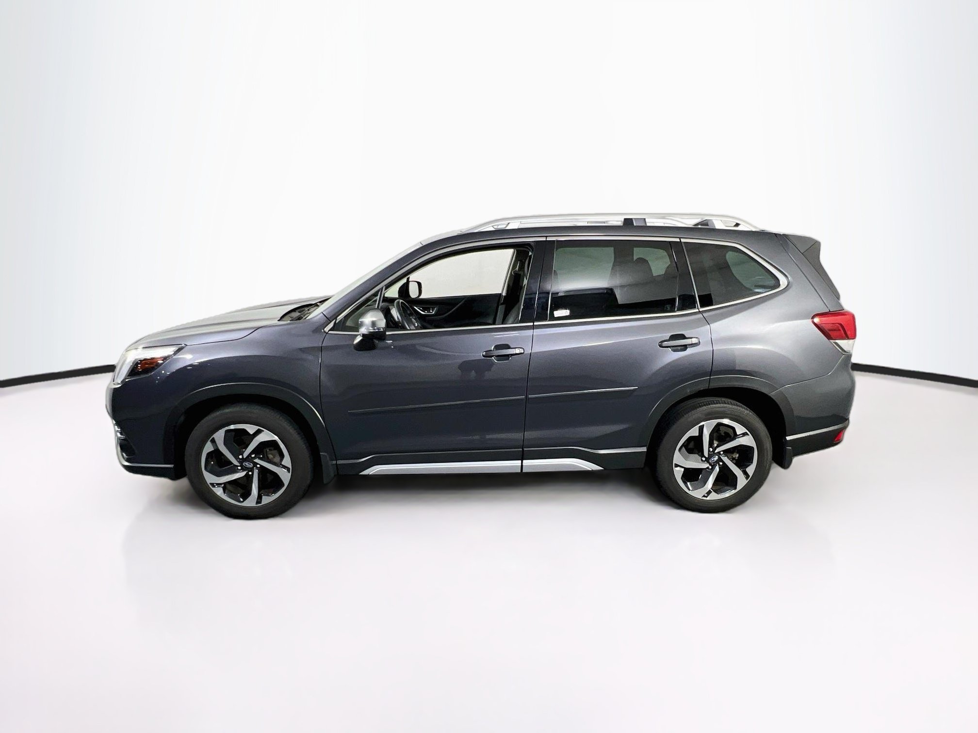 Used 2023 Subaru Forester Touring AWD/4WD image 8