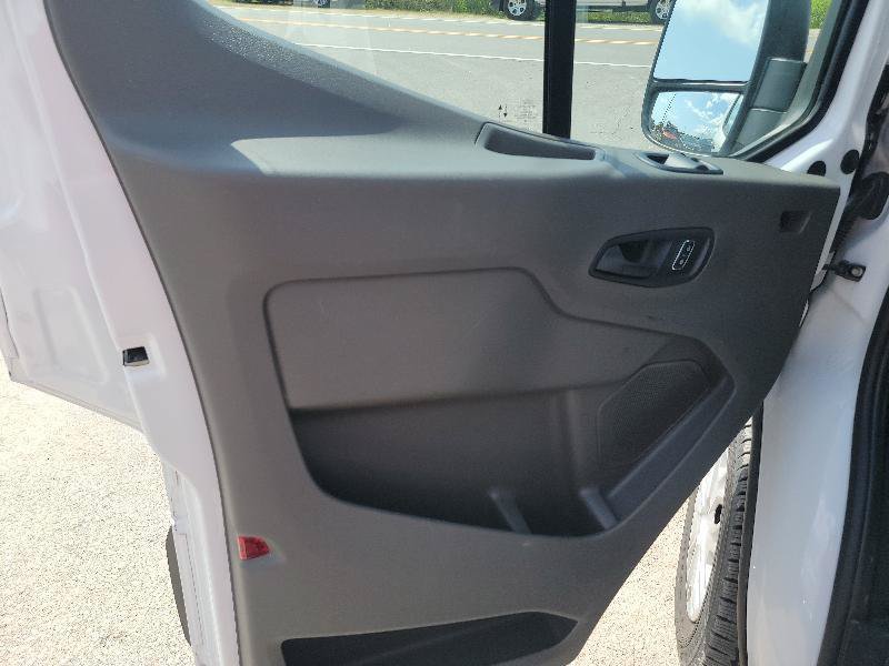 Used 2024 Ford Transit 250 Low Roof w/ Exterior Upgrade Package RWD image 2