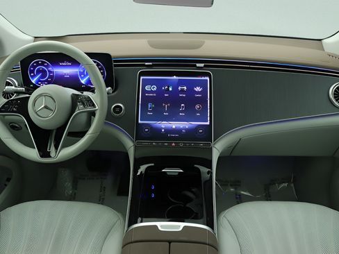 Certified 2023 Mercedes-Benz EQS 450+ SUV image 7