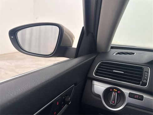 Used 2016 Volkswagen Passat 1.8T S image 26