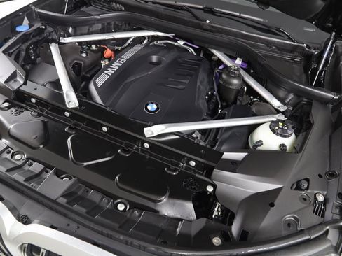 Used 2023 BMW X7 xDrive40i w/ Premium Package image 21