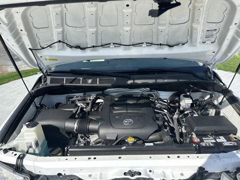 Used 2017 Toyota Sequoia SR5 w/ Premium Package image 35