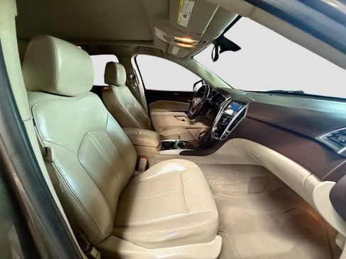 Used 2015 Cadillac SRX Luxury image 28