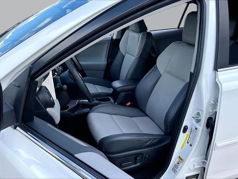 Used 2013 Toyota RAV4 Limited FWD image 8