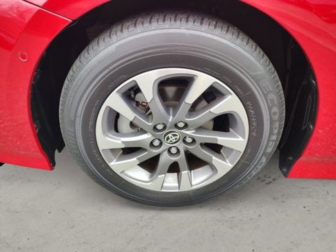 Used 2022 Toyota Prius Limited w/ Premium Convenience Package image 10