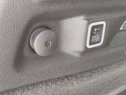 Used 2023 Jeep Grand Cherokee L Summit image 39