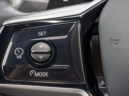 Used 2024 BMW 530i image 29