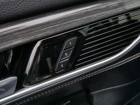 Used 2022 Jeep Wagoneer Series III w/ Premium Group I AWD/4WD image 15