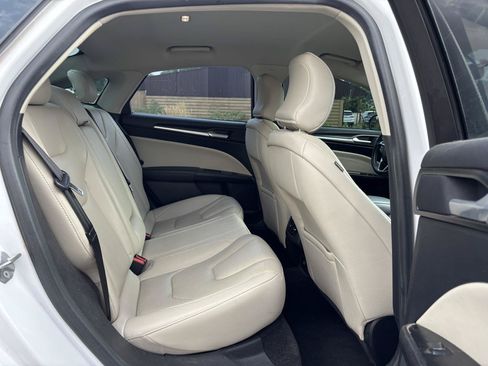 Used 2018 Ford Fusion Titanium AWD/4WD image 38