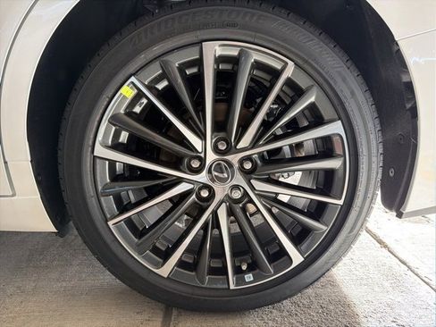 New 2025 Lexus ES 350 w/ Premium Package image 5