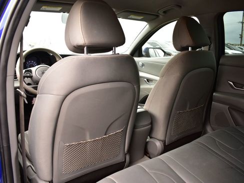 Used 2022 Hyundai Elantra SEL FWD image 17