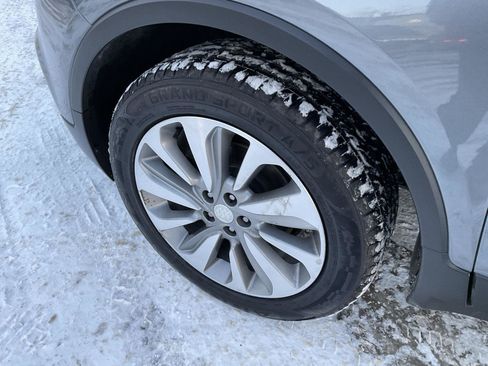 Used 2020 Buick Encore Preferred image 9