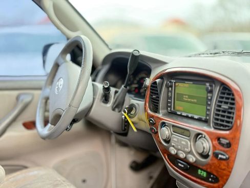 Used 2006 Toyota Sequoia Limited image 25